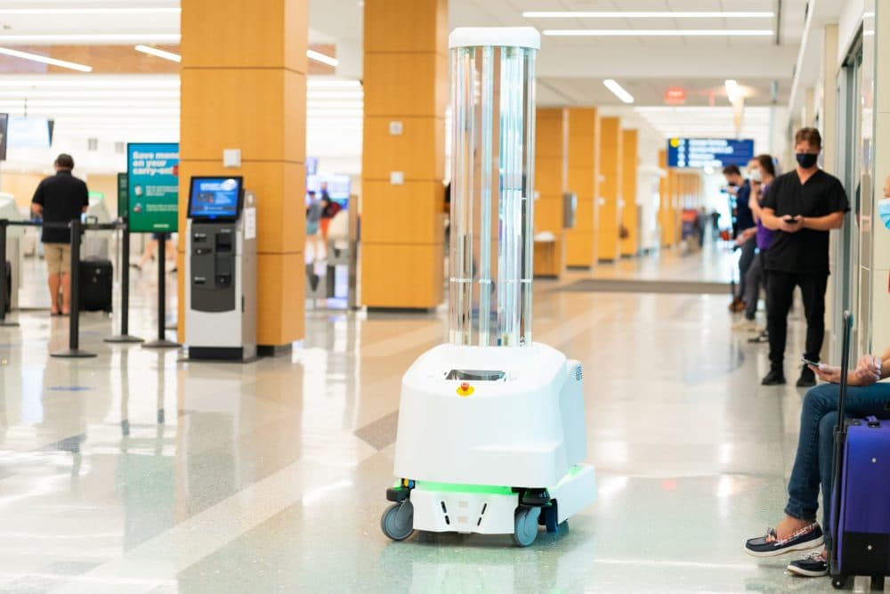 Ford Air Terminal Tests UV Robot